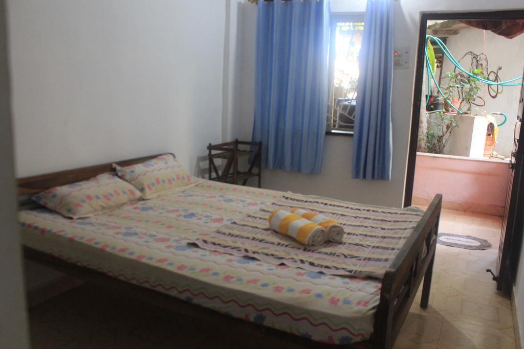 Cactus Guesthouse 阿姆波尔 外观 照片