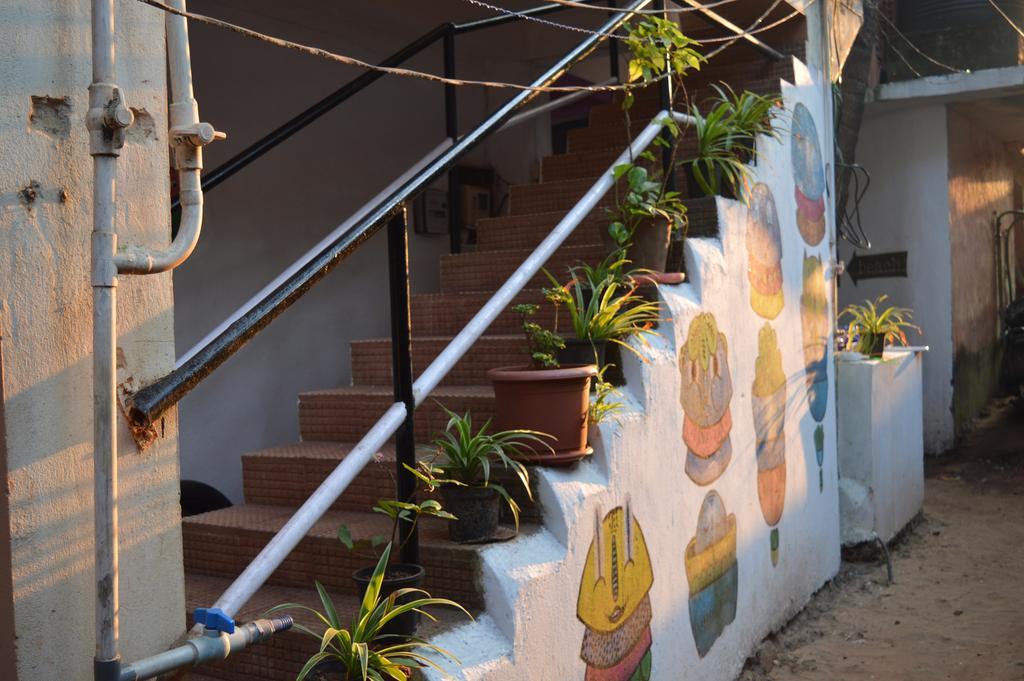 Cactus Guesthouse 阿姆波尔 外观 照片