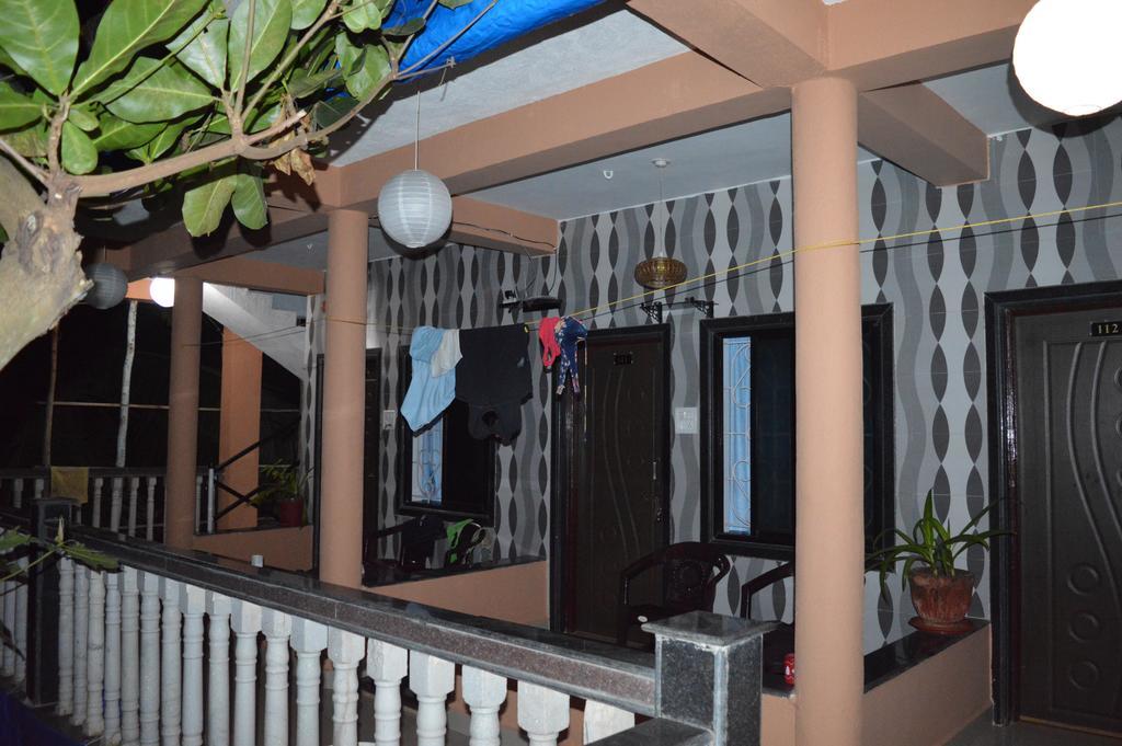 Cactus Guesthouse 阿姆波尔 外观 照片