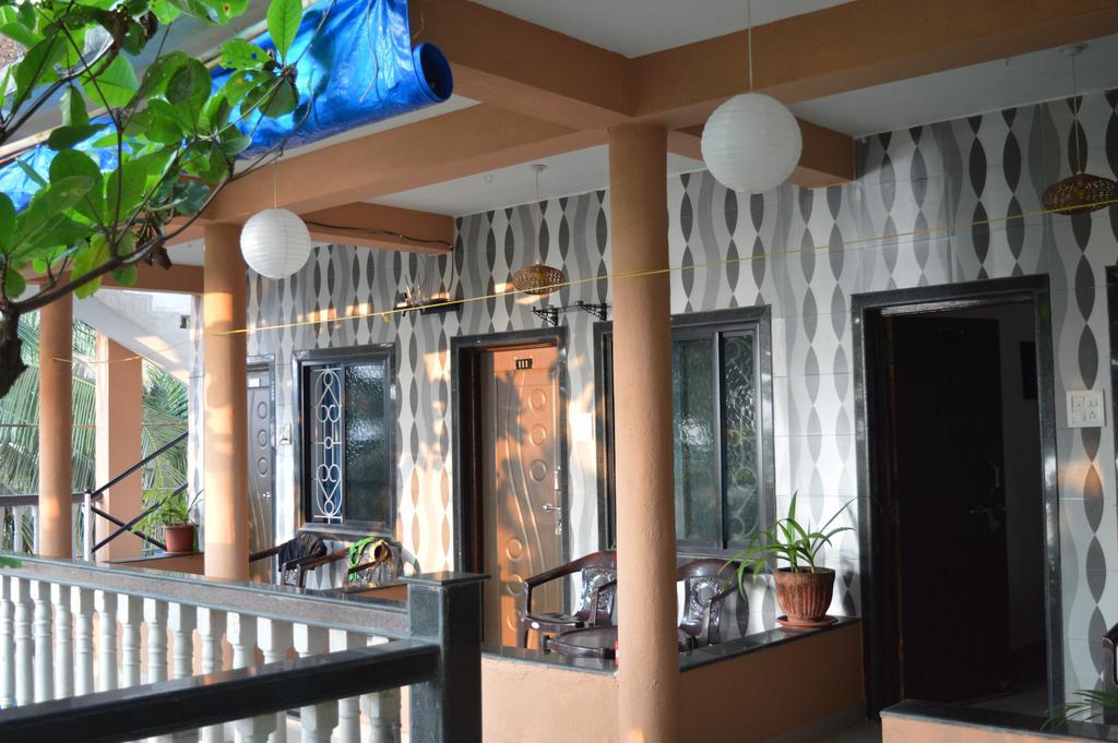Cactus Guesthouse 阿姆波尔 外观 照片